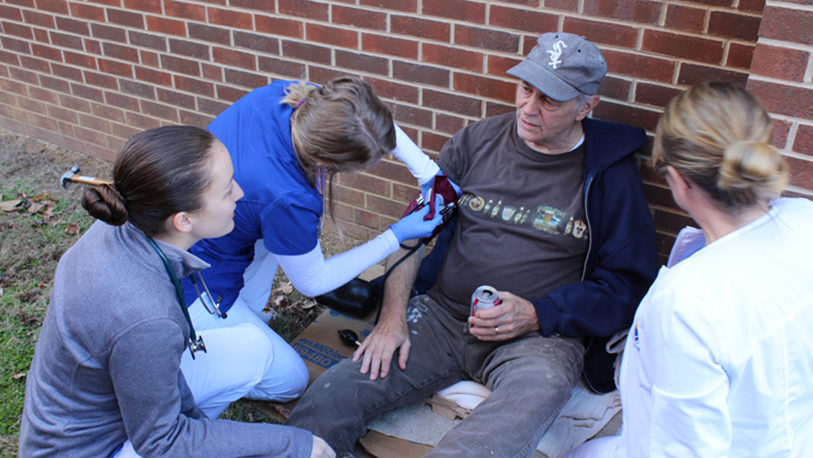 Featured Image for Nursing students learn skills for treating homeless