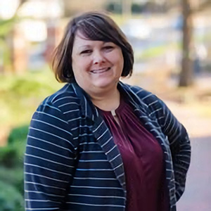 Headshot of Tina McEntire