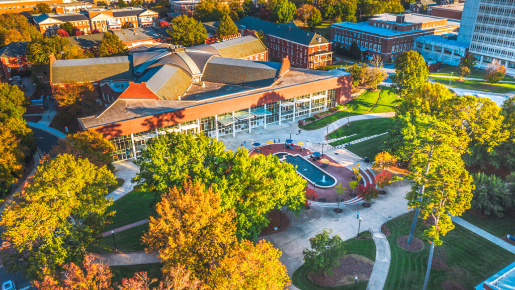 campus aerial, fountain