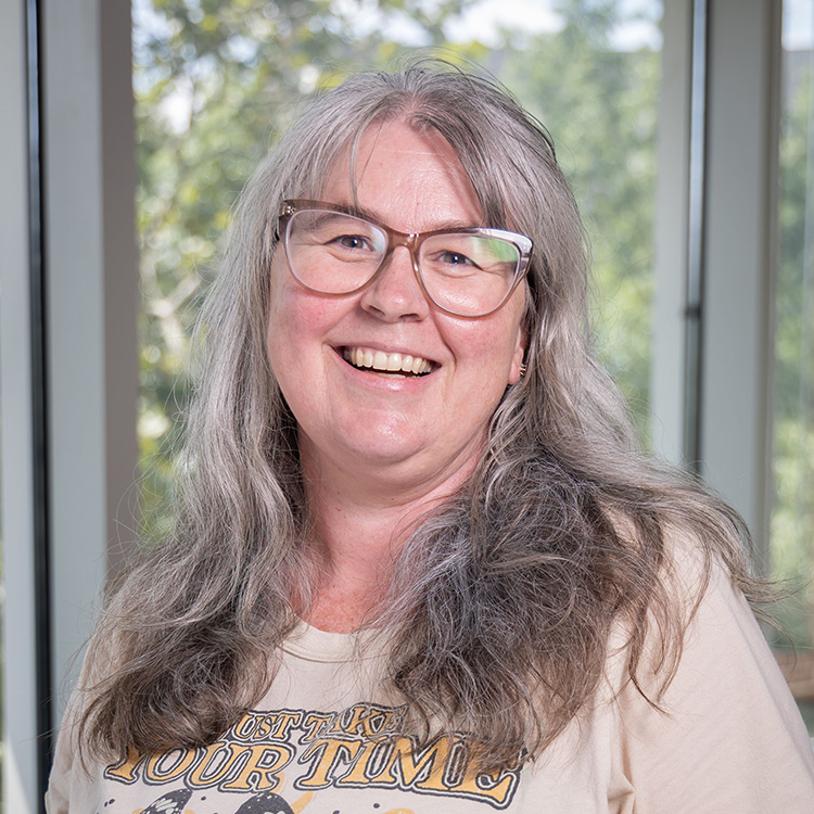 Amy Holroyd headshot