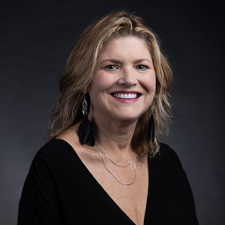 Jennifer Hutchens headshot