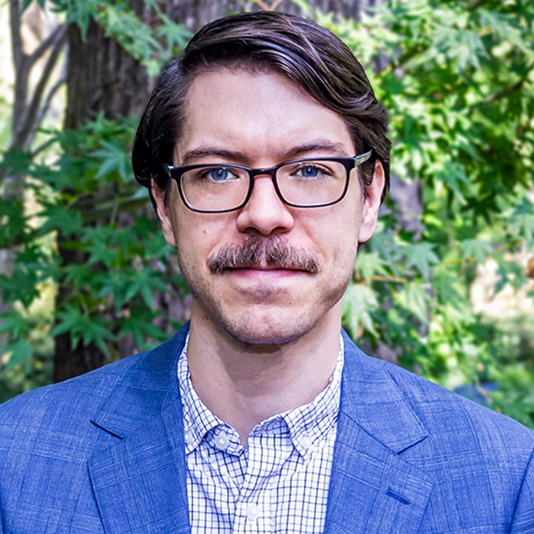 Headshot of Daniel Huebner