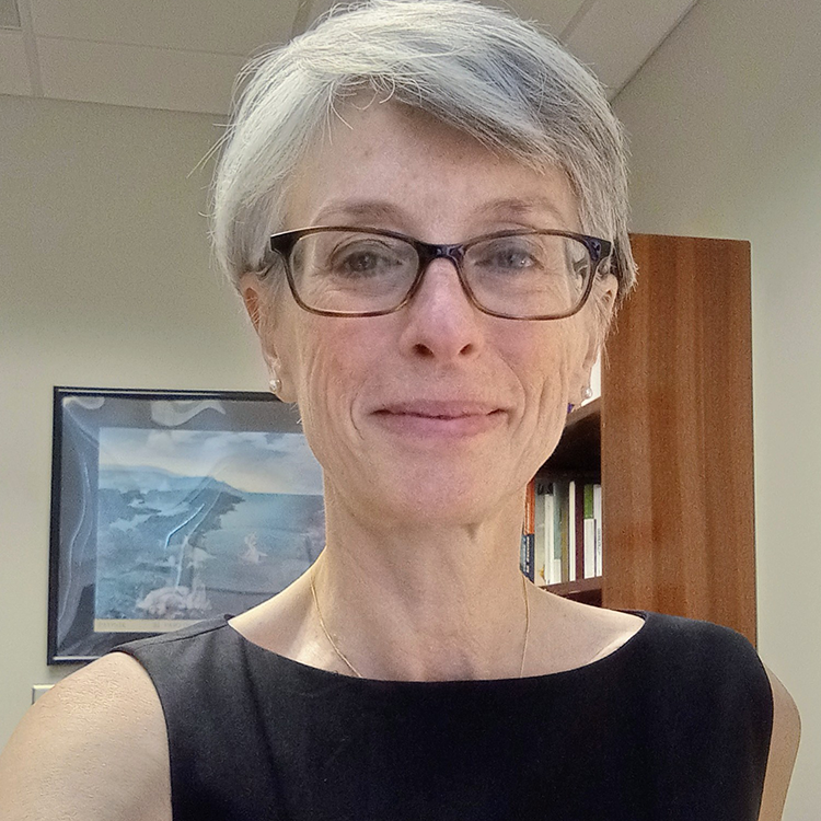 Headshot of Ana Hontanilla