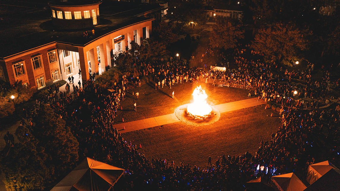 Bonfire at 2022 Homecoming.