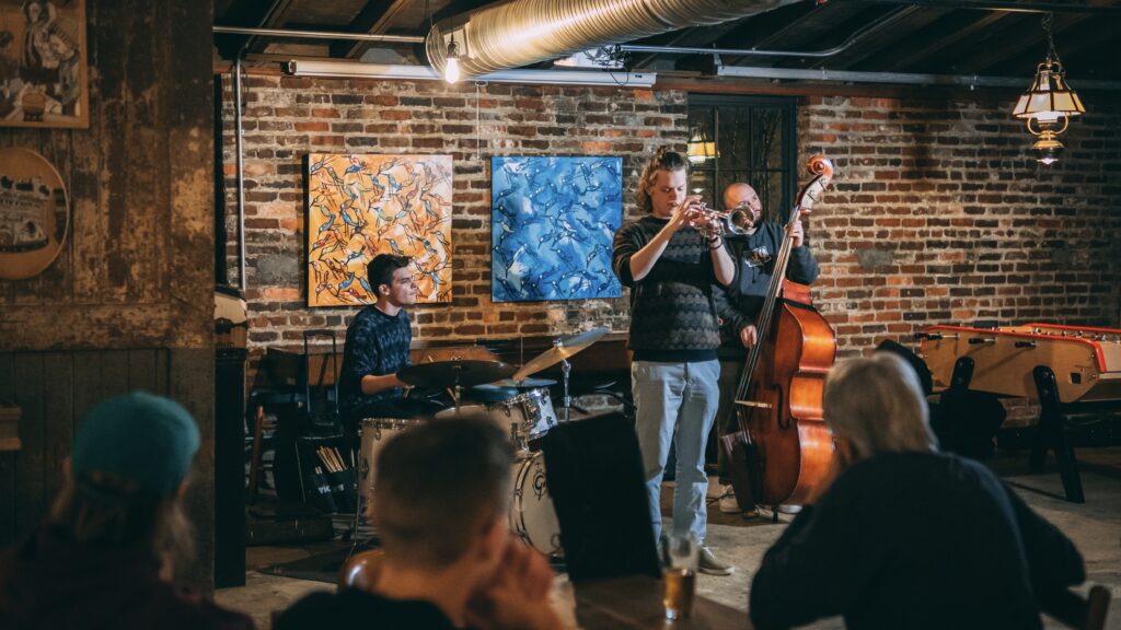 UNCG Jazz students playing music at Oden Brewery.