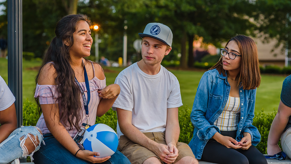 New students get to know each other at UNCG's SOAR.