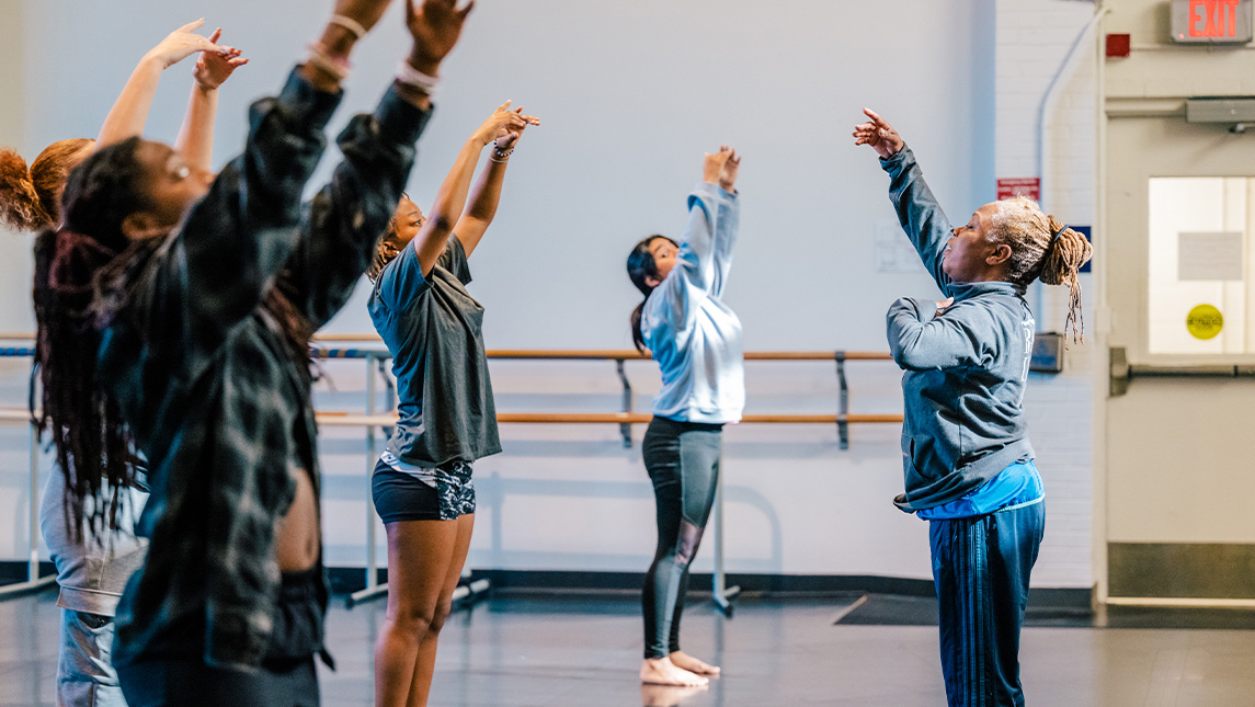 UNCG professor Robin Gee teaches a contemporary dance class