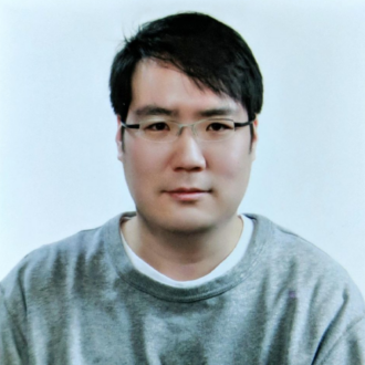 headshot of Kyung Yong Kim