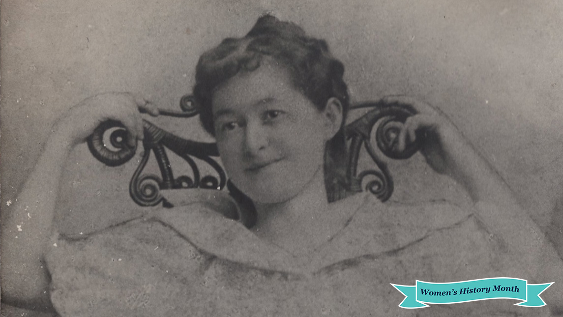 Black and white photo of a young girl from 1892.
