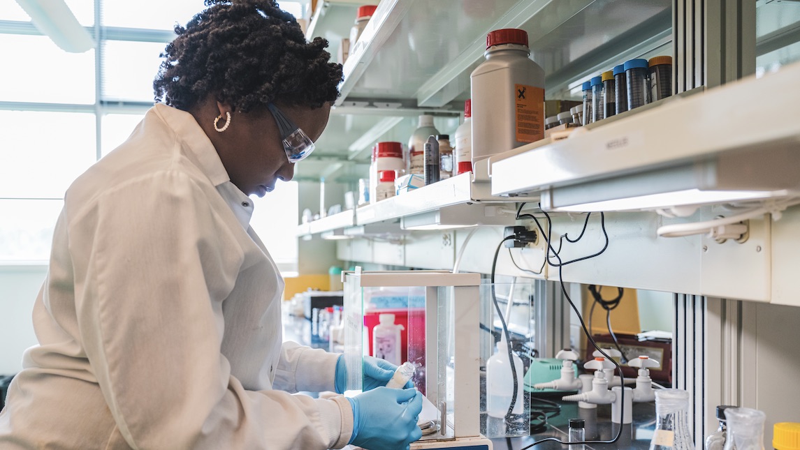 Selina Laws working in the lab at UNCG JSNN school.