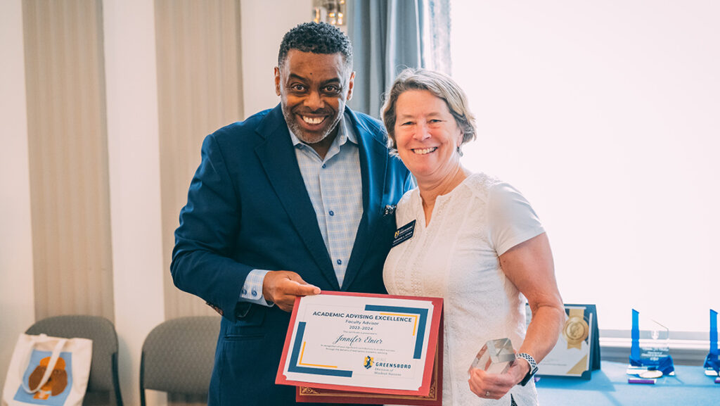 Dr. Jennifer Etnier receives UNCG faculty advising award.
