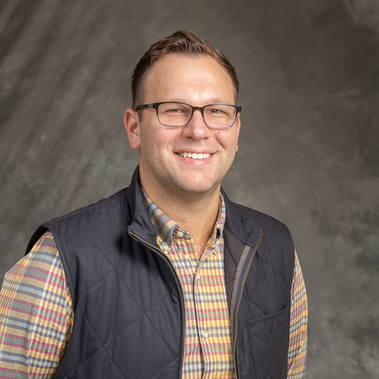headshot of David Osworth