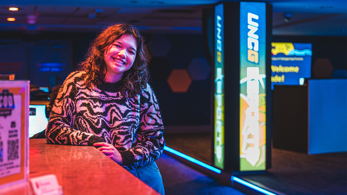 Jordin Hipps inside the UNCG Esports Arena.