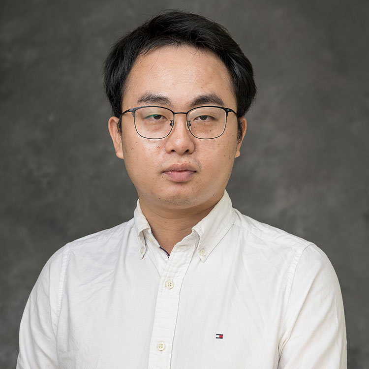 Headshot of MingFeng Xue