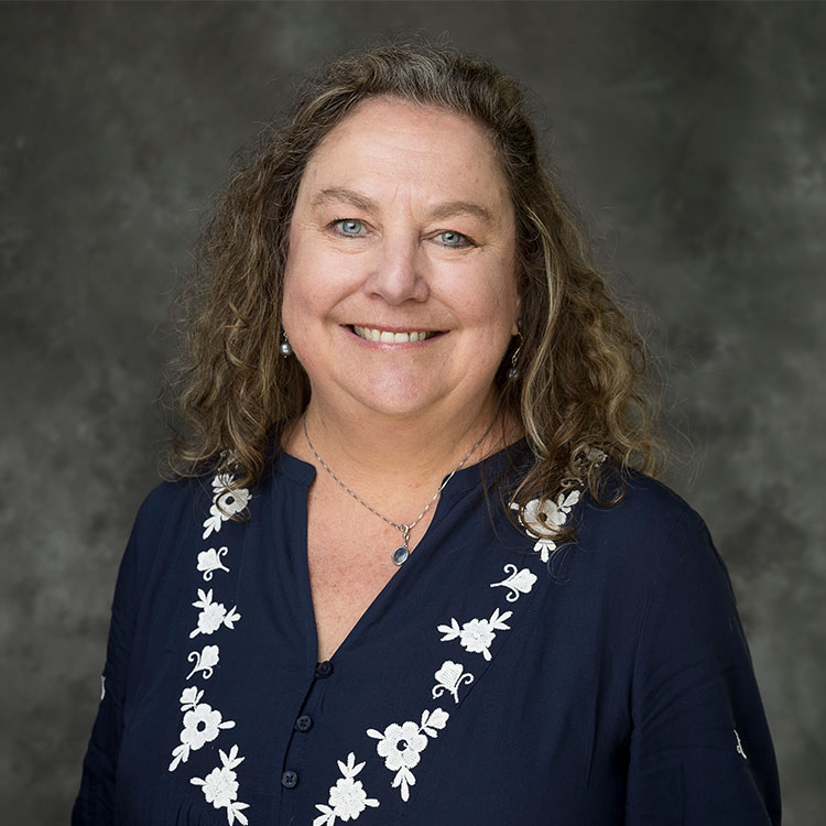 headshot of Amy Cameron