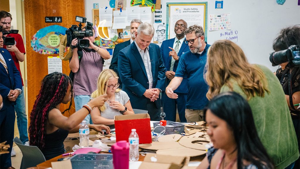 Governor Stein tours the UNCG makerspace.